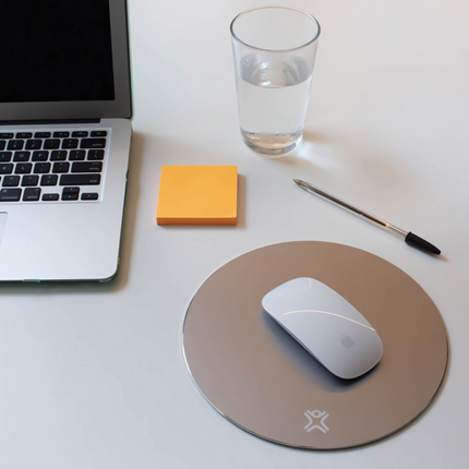 Afbeelding vergroten XtremeMac design aluminium muismat wit