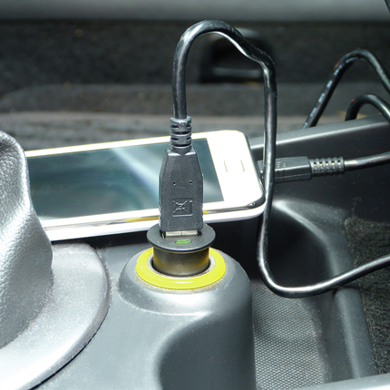 Afbeelding vergroten Carpoint Autolader USB