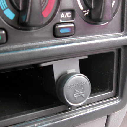 Afbeelding vergroten Carpoint Opbouw Contactdoos Auto