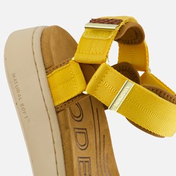 Line Sandalen geel Textiel